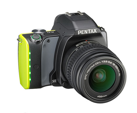 Pentax K-S1, reflex con interfaccia LED